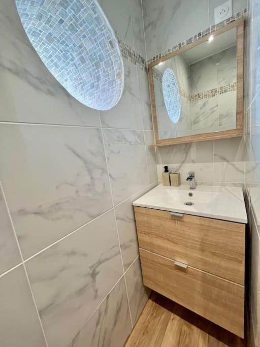 T2 Renove A 15 Min De Lyon Apartment Pierre-Bénite Екстериор снимка
