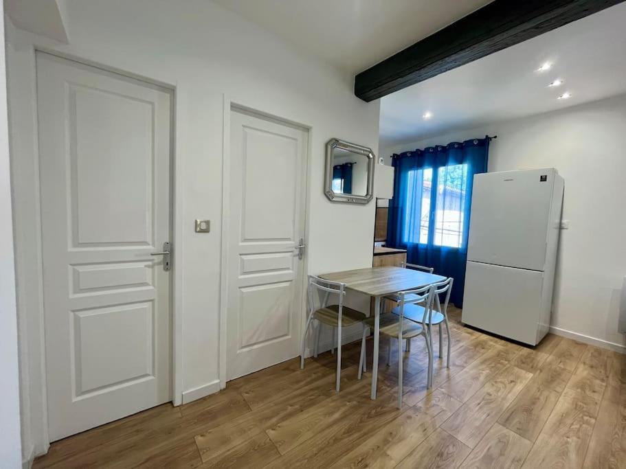 T2 Renove A 15 Min De Lyon Apartment Pierre-Bénite Екстериор снимка
